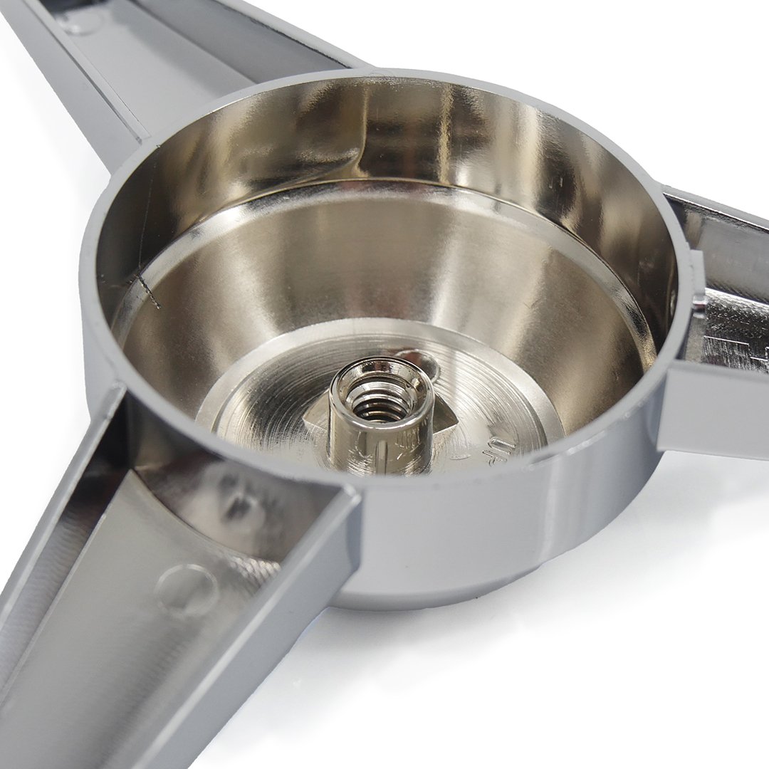 United Pacific 3-Bar Chrome Spinner