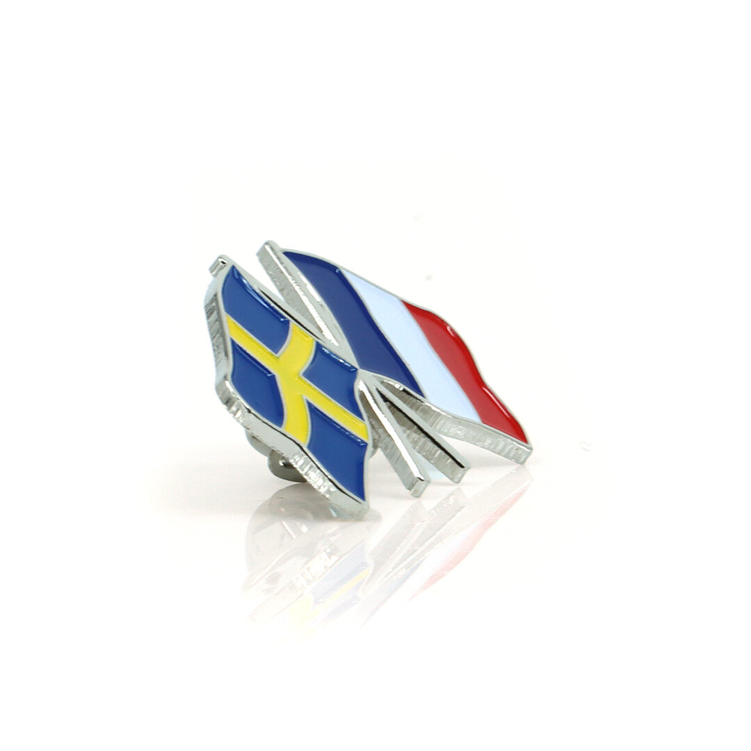 Épingle argentée Suède France 3x2,2cm