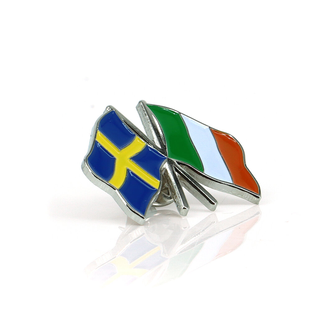 Épingle argentée Suède Italie 3x2,2 cm
