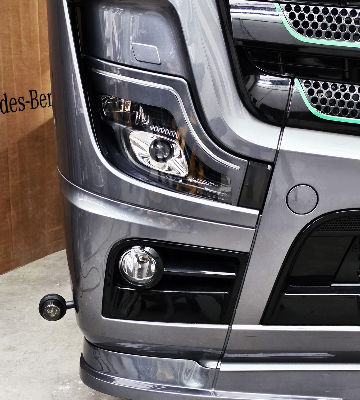 SOLARGUARD Angry Lookers Mercedes Actros Set Convient Pour Phares LED Et Halogènes