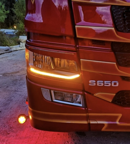 Kit de conversion de feux de jour à LED Scania NGS Series avec clignotant blanc xénon ambre