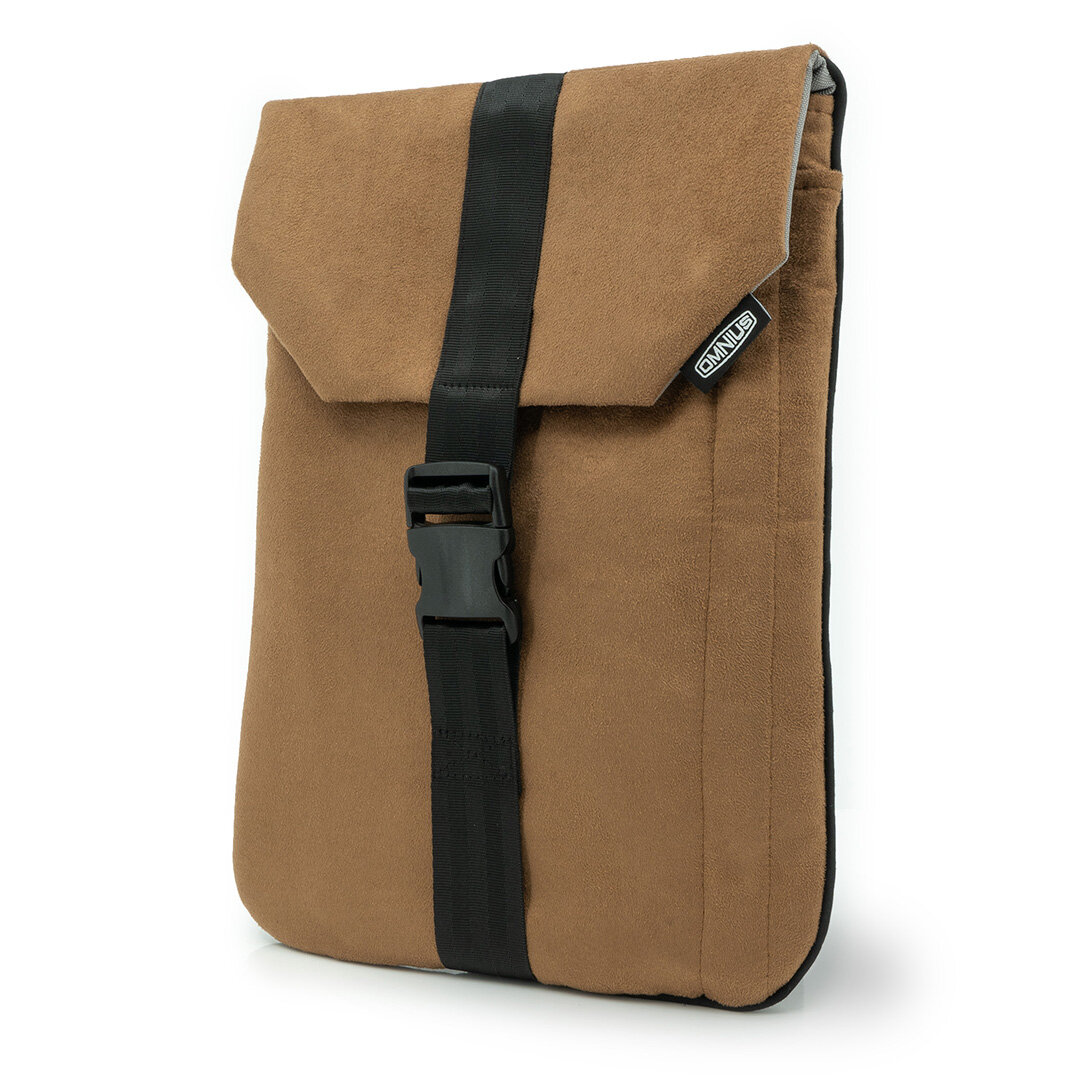 Support pour ordinateur portable Omnius 14 pouces aspect alcantara marron fermeture à clip