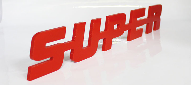 Super Emblem Haute Brillance 45x6 cm 8mm Plastique Dur Avec Rivets Et Matériaux De Montage