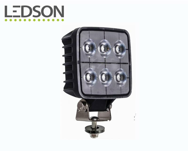 Lampe de travail LED CISPR25 4200 Lumen IP68 IP69K 107x100x48mm