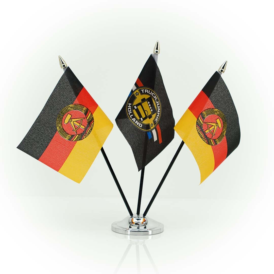 FLAG-OD Flagge 10x15cm Schwarz Kunststoffständer Goldfarbige Mastspitze