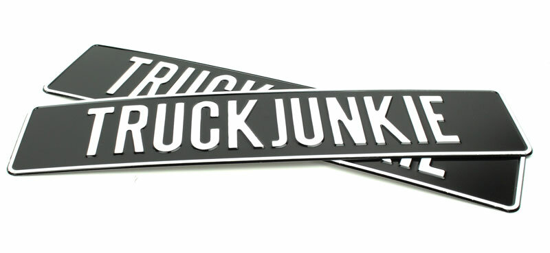 TruckjunkiePLAQUE D'IMMATRICULATIONNOIR AVEC IMPRIMÉ BLANC