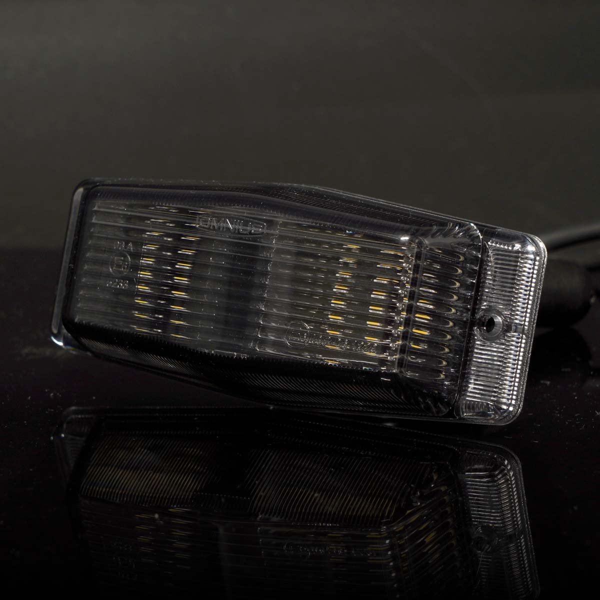 Omnius Oldskool LED Doppio Bruciatore Fumé Bianco/Arancione Commutabile