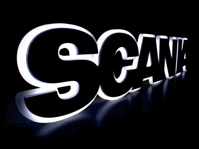 Plaque lumineuse LED Scania IP65 étanche adaptée pour logo de calandre d'origine 24V