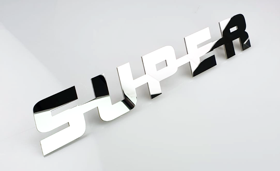 Super Emblème en acier inoxydable 45 x 7 cm