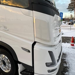 Dirt deflectors for Volvo Aero