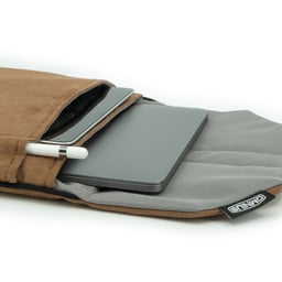 Support pour ordinateur portable Omnius 14 pouces aspect alcantara marron fermeture à clip