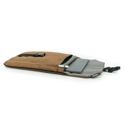 Support pour ordinateur portable Omnius 14 pouces aspect alcantara marron fermeture à clip