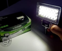 Ledson Lampada da lavoro 33 LED 120 Gradi IP69K 93x52x23mm 6000K