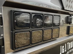 Cadre de montage Omnius Feux arrière LED Léger Facile à installer